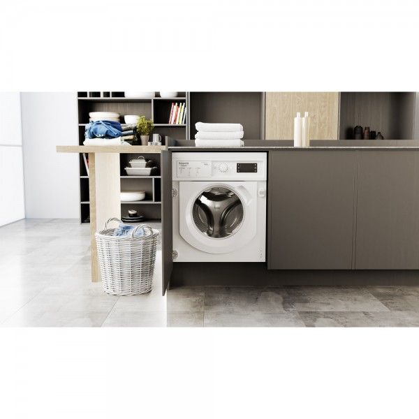 Mquina de lavar e secar roupa de encastre Hotpoint BI WDHG 861484 EU