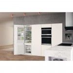 Frigorfico Combinado de Encastre WHIRLPOOL WHC20T352