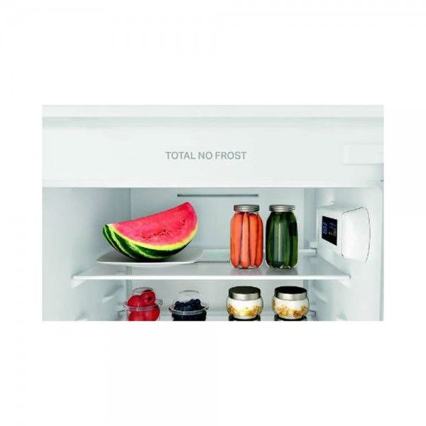 Frigor�fico Combinado de Encastre INDESIT INC18 T112