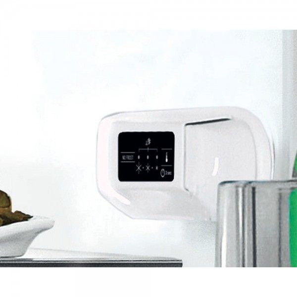 Frigorfico Combinado INDESIT LI8 SN2E W