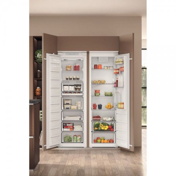 Frigor�fico sem Congelador de Encastre HOTPOINT HASD18A011A1