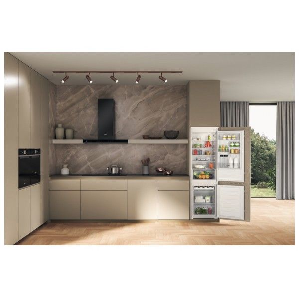 Frigor�fico Combinado de Encastre WHIRLPOOL WHC18D051A1