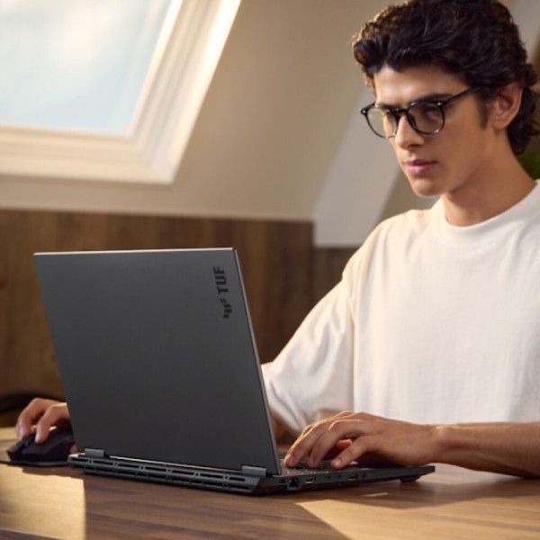 Porttil ASUS TUF Gaming A16 FA608UH R72B55CS1