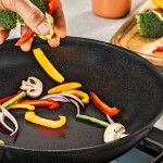 Frigideira Wok TEFAL EXCELLENCE G3201902