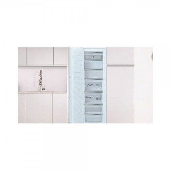 Arca Congeladora Vertical de Encastre BALAY 3GIE737F