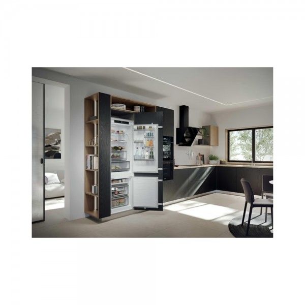 Frigor�fico Combinado de Encastre HAIER HBQW5518E