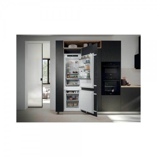 Frigor�fico Combinado de Encastre HAIER HBQW5518E