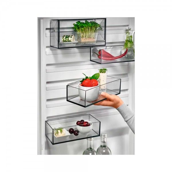 Frigor�fico Combinado AEG RCB636E4MX