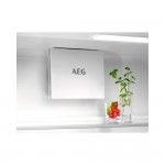 Frigor�fico Combinado de Encastre AEG NSC7G751ES