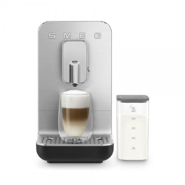 Máquina de Café Expresso Automática SMEG BCC13BLMEU Máquina de Café Expresso Automática SMEG BCC13BLMEU