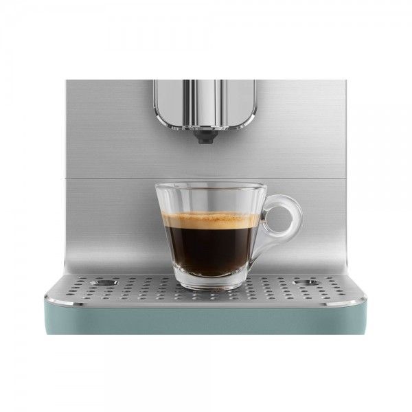 M�quina de Caf� Expresso SMEG BCC13EGMEU