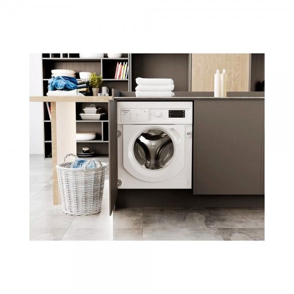M�quina de Lavar Roupa de Encastre HOTPOINT BIWMHG81485EU