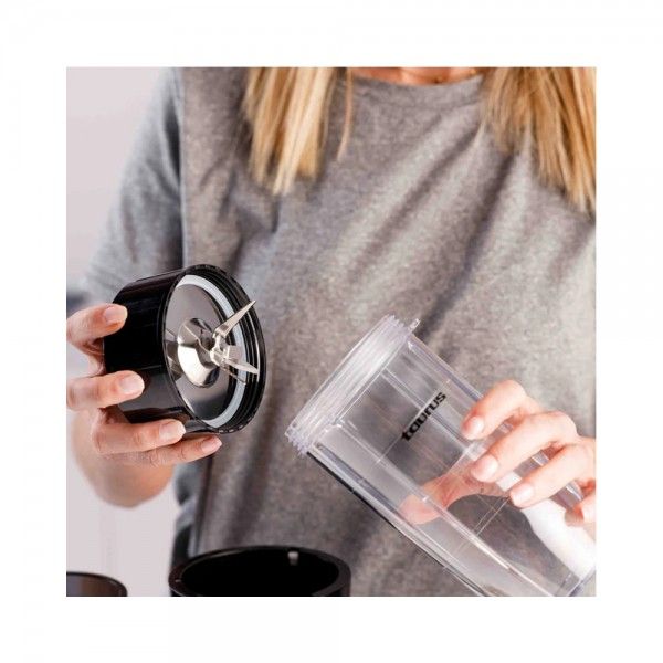 Liquidificador TAURUS SHAKE & GO 912479000 Liquidificador TAURUS SHAKE & GO 912479000
