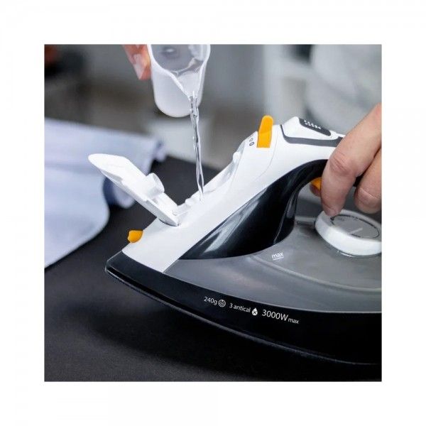 Ferro a Vapor UFESA PV3650 MERIDA