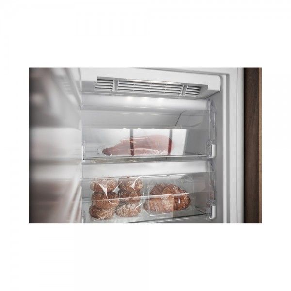 Arca Vertical HOTPOINT UH8 F3D XI