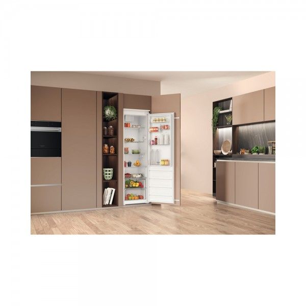 Frigor�fico sem Congelador de Encastre HOTPOINT HASD18A011A1