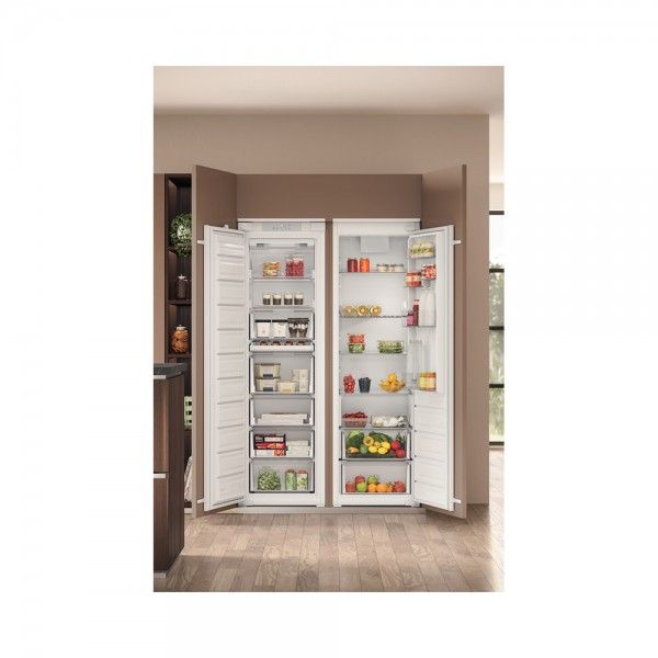 Arca Vertical de Encastre HOTPOINT HASD18F013A1