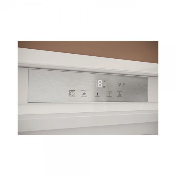 Arca Vertical de Encastre HOTPOINT HASD18F013A1