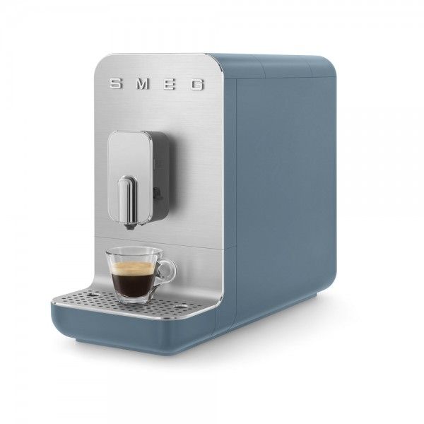 M�quina de Caf� Expresso Autom�tica SMEG BCC13SBMEU
