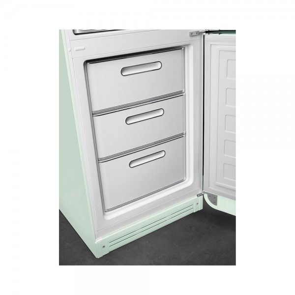 Frigor�fico Combinado SMEG FAB32RPG6