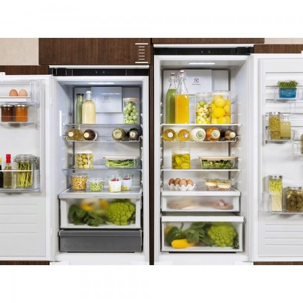 Frigor�fico Combinado de Encastre ELECTROLUX ENA7CD19S