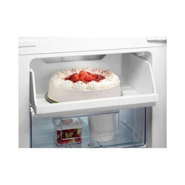 Frigor�fico Combinado de Integrar AEG TC7CS18GES
