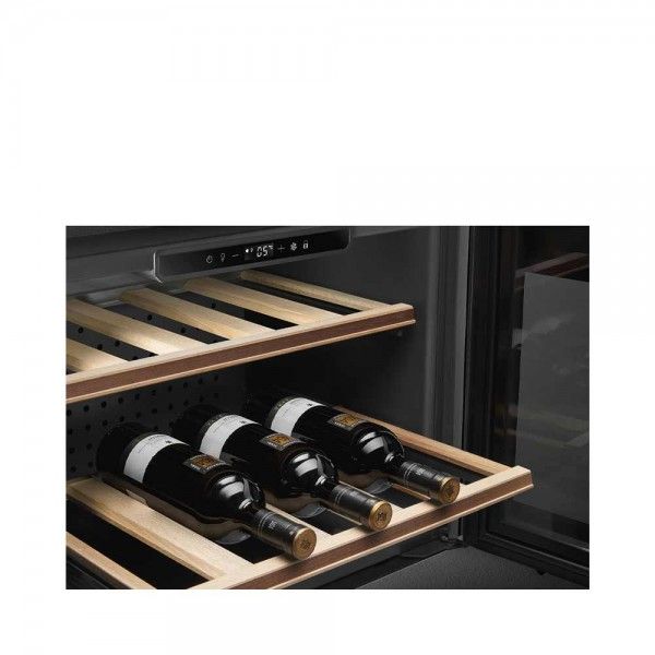 Cave de Vinho de Encastre SMEG CVI320XE1